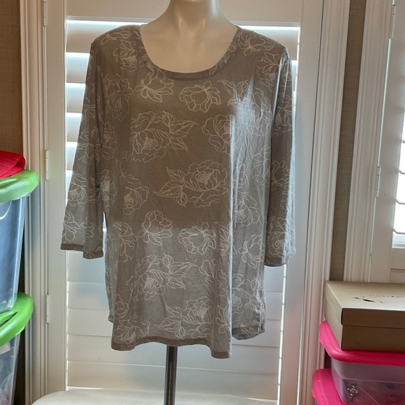 Angels Floral Long Sleeve Top - Gray - Picture 1 of 7